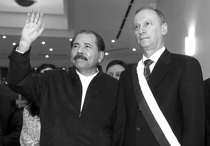 Daniel Ortega y el secretario de seguridad de Rusia, Nikolay Patrushev, el miércoles, durante un encuentro en la Casa de los Pueblos en Managua, Nicaragua. · Foto: Jairo Cajina, Presidencia de Nicaragua, Efe