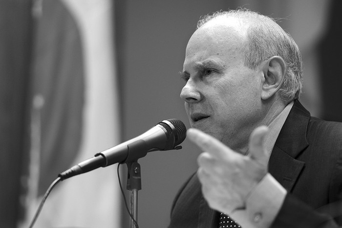 El ministro de Hacienda de Brasil, Guido Mantega, durante una conferencia de prensa. (archivo, agosto de 2013) · Foto: Fabio Rodrigues Pozzebom, Abr 