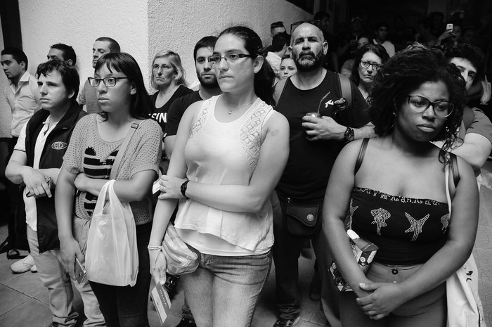Trabajadores del sector supermercados nucleados en FUECYS, en asamblea. Foto: Juan Manuel Ramos