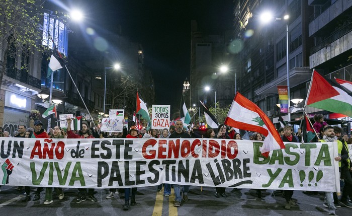 Marcha por Palestina, el 9 de octubre, en el centro de Montevideo. · Foto: Rodrigo Viera Amaral