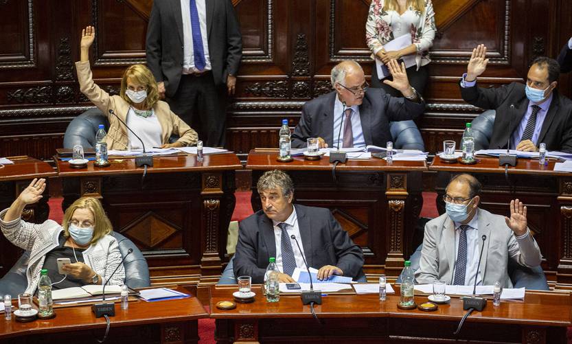 parlamento RS106038_20220208_ZINA_6882