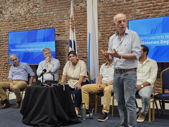 Javier García durante el Encuentro Nacional de Presidentes de las Comisiones Departamentales de Jóvenes del Partido Nacional, el 22 de marzo, en Montevideo. · Foto: Difusión, Partido Nacional