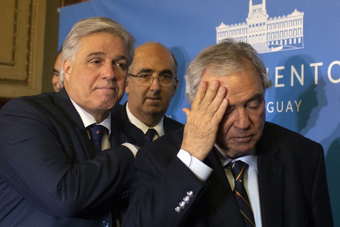 Francisco Bustillo, Guillermo Maciel y Luis Alberto Heber, en el Parlamento (archivo, agosto de 2022). · Foto: Ernesto Ryan