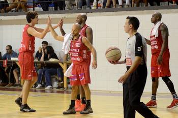 Jugadores de Trouville al finalizar el segundo cuarto. Jugadores de Trouville al finalizar el segundo cuarto.