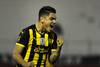 Atenas-Peñarol en el Campus de Maldonado en la 4ta. fecha del Torneo Intermedio del Campeonato Uruguayo. En la foto, Gabriel Fernández festeja el segundo gol de Peñarol. Foto: Iván Franco Atenas-Peñarol en el Campus de Maldonado en la 4ta. fecha del Torneo Intermedio del Campeonato Uruguayo. En la foto, Gabriel Fernández festeja el segundo gol de Peñarol. Foto: Iván Franco