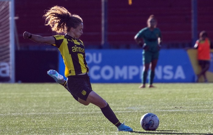 Micaela Domínguez, de Peñarol (archivo, diciembre de 2023). · Foto: Mara Quintero