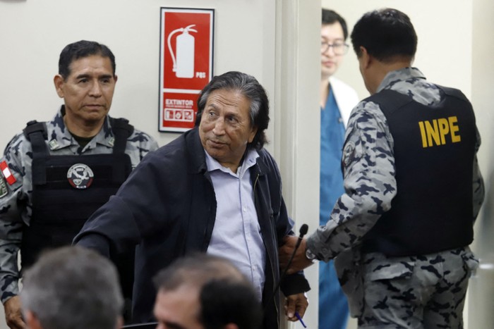 Alejandro Toledo, expresidente peruano, el 21 de octubre, durante una audiencia judicial en Lima. · Foto: Renato Pajuelo, AFP