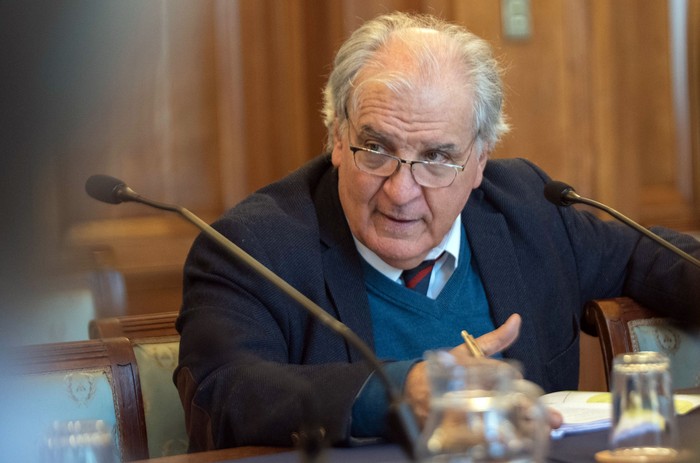 Juan Miguel Petit, el 28 de julio, en el Parlamento. · Foto: Hugo de León