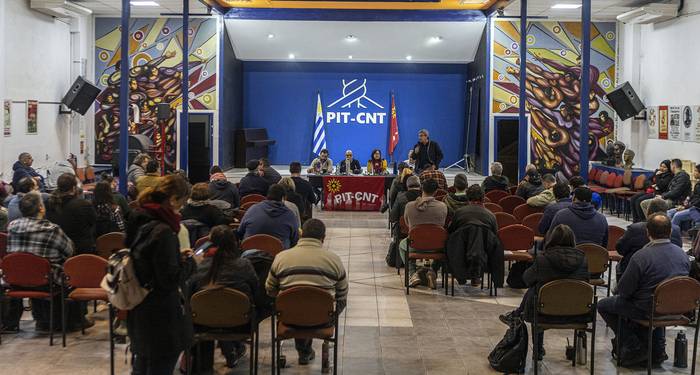 Reunión de la mesa representativa del PIT-CNT, en su sede (06.07.2023). · Foto: Ernesto Ryan