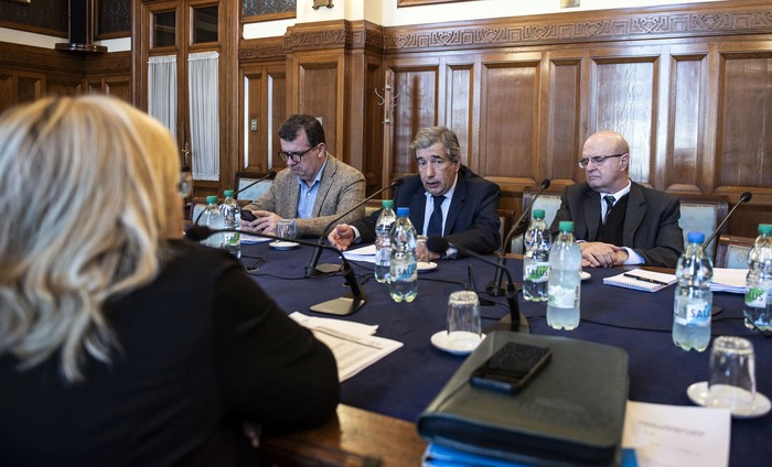 Comisión de trabajo, el 18 de setiembre, en la Sala de Ministros del Parlamento. · Foto: Diego Vila