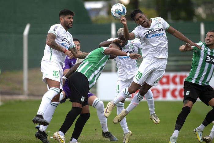 Se juega la fecha: Racing le da vuelta el partido a Liverpool, Danubio le  ganó 2-1 a Peñarol