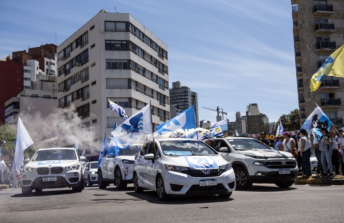 Caravana del Partido Nacional, el 20 de octubre, en Punta Carretas. · Foto: Diego Vila