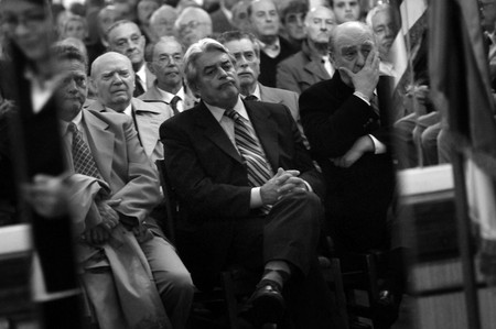 Daniel García Pintos, Luis Alberto Lacalle y Julio María Sanguinetti, ayer, en el acto del Círculo Militar · Foto: Pablo Nogueira Daniel García Pintos, Luis Alberto Lacalle y Julio María Sanguinetti, ayer, en el acto del Círculo Militar · Foto: Pablo Nogueira
