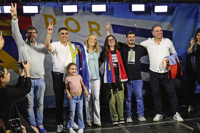 Acto de los precandidatos del Frente Amplio, el 9 de junio, en Salto. · Foto: Vicente Massarino