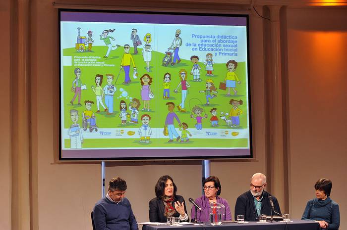 La presentación del libro: "Propuesta didáctica para el abordaje de la educación sexual en Educación Inicial y Primaria", en julio de 2017.  · Foto: Federico Gutiérrez