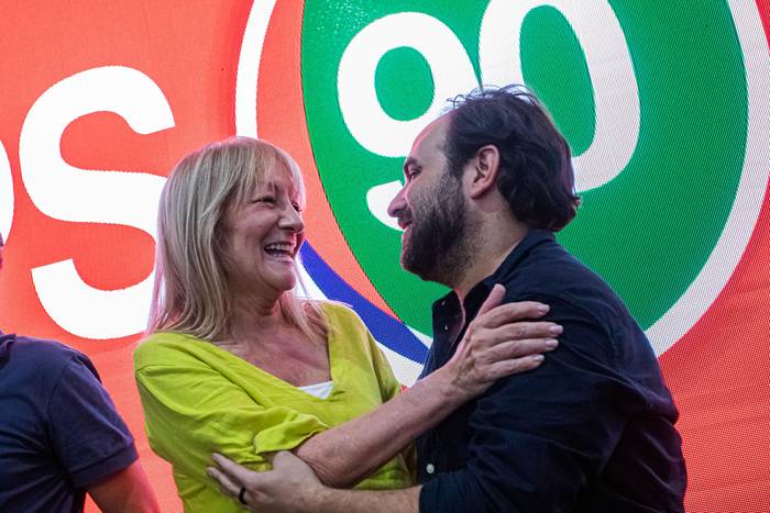 Carolina Cosse y Gonzalo Civila, el domingo 10 de marzo, en el Congreso Extraordinario del Partido Socialista. · Foto: Rodrigo Viera Amaral