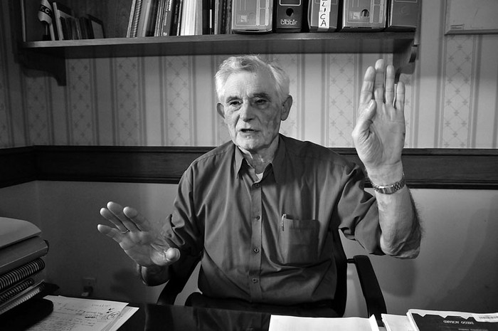 Ernesto Agazzi, en su despacho del Senado. Foto: Javier Calvelo (archivo, noviembre de 2011)