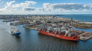 Puerto de Montevideo (archivo, abril de 2021). · Foto: Daniel Rodríguez, adhocFOTOS