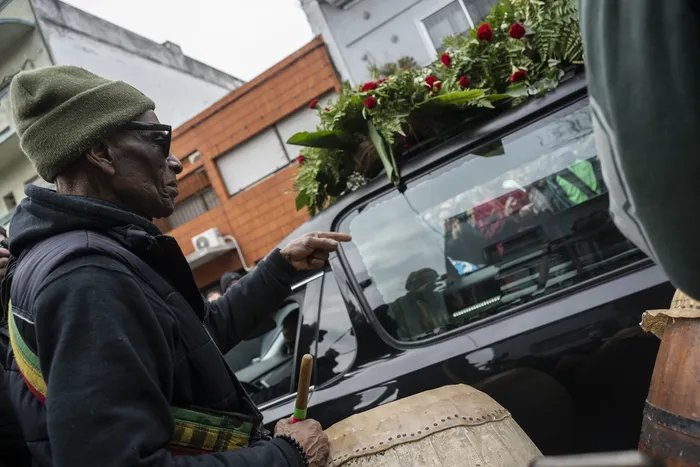 Lobo Núñez durante el cortejo fúnebre de Ruben Rada. · Foto: Inés Guimaraens