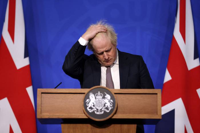 Boris Johnson, en una conferencia de prensa en la sala de reuniones de Downing Street (archivo, noviembre de 2021). · Foto: Hollie Adams, AFP