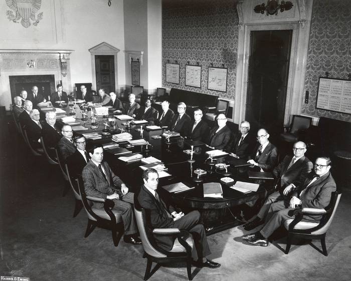 Reunión de la FOMC, en la Reserva Federal (archivo, año 1970). · Foto: Harris & Ewing