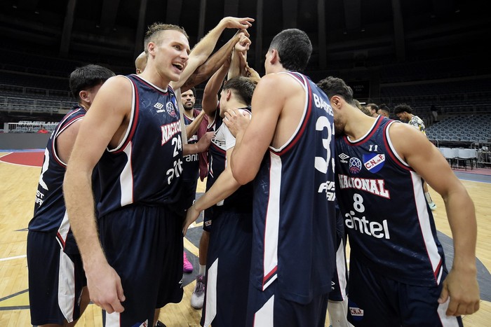 Foto principal del artículo 'BCLA: Nacional le ganó a Flamengo y se asegura el primer lugar del grupo' · Foto: FIBA Américas