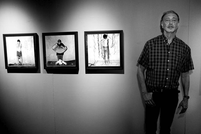Roger Ballen en el Centro de Fotografía de la Intendencia de Montevideo. · Foto: Pablo Vignali