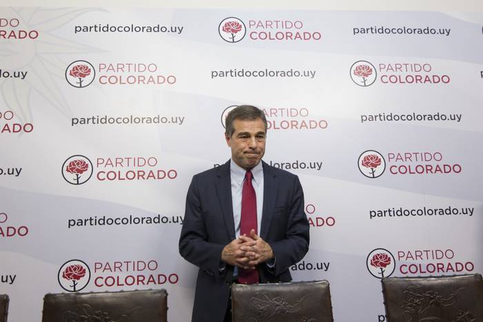 Ernesto Talvi, en la Casa del Partido Colorado. · Foto: .