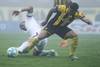 David Terans, de Peñarol, y Gonzalo Bergessio, de Nacional.
· Foto: Ernesto Ryan David Terans, de Peñarol, y Gonzalo Bergessio, de Nacional.
· Foto: Ernesto Ryan