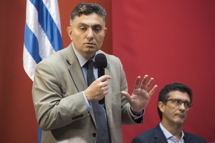 Isaac Alfie, durante la presentación de Ideas para el gobierno 2020 en la Casa del Partido Colorado. (archivo, abril de 2019)

 · Foto: Federico Gutiérrez