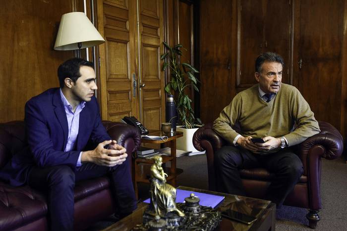 El ministro de Salud Pública, Daniel Salinas y el subsecretario, José Luis Satdjian. 
 · Foto: Federico Gutiérrez