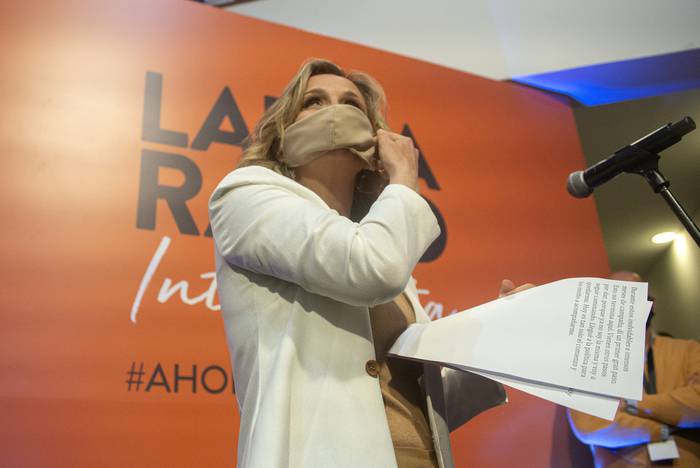 Laura Raffo en su comando de campaña. · Foto: Alessandro Maradei