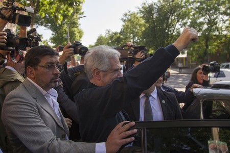 Votación del Presidente de la República, Tabaré Vázquez, en el Club Teatro Progreso. · Foto: Ernesto Ryan Votación del Presidente de la República, Tabaré Vázquez, en el Club Teatro Progreso. · Foto: Ernesto Ryan