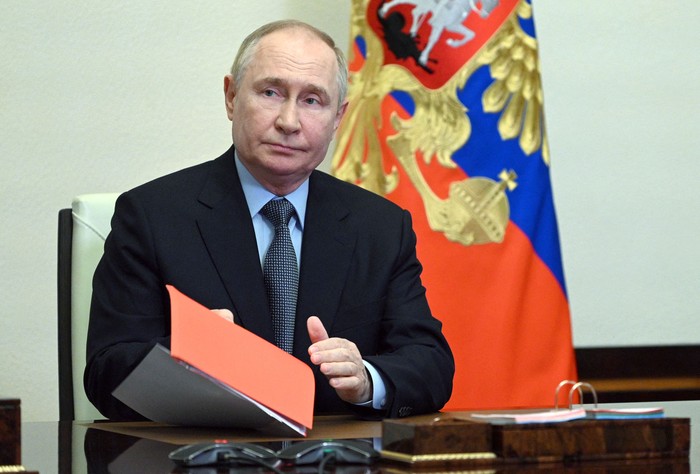 Vladimir Putin preside una reunión del Consejo de Seguridad, el 12 de julio. · Foto: Pavel Byrkin, Sputnik, AFP