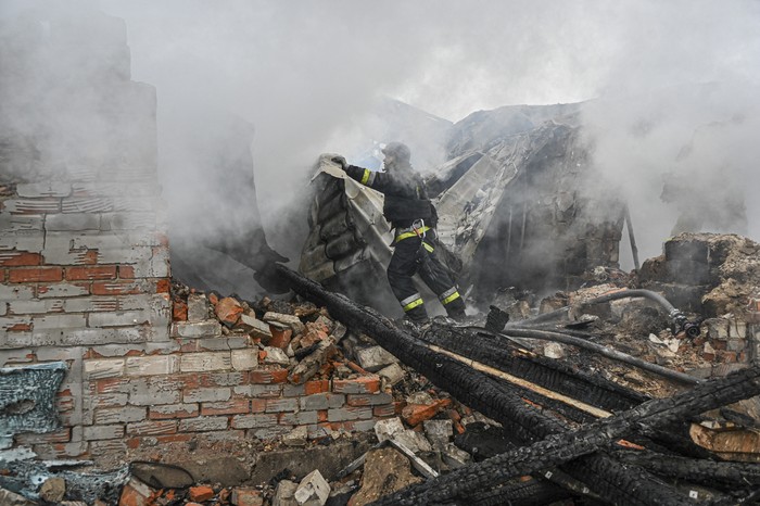 La ciudad de Járkov, luego del ataque con drones el 25 de diciembre de 2024. · Foto: Sergei Bobok, AFP