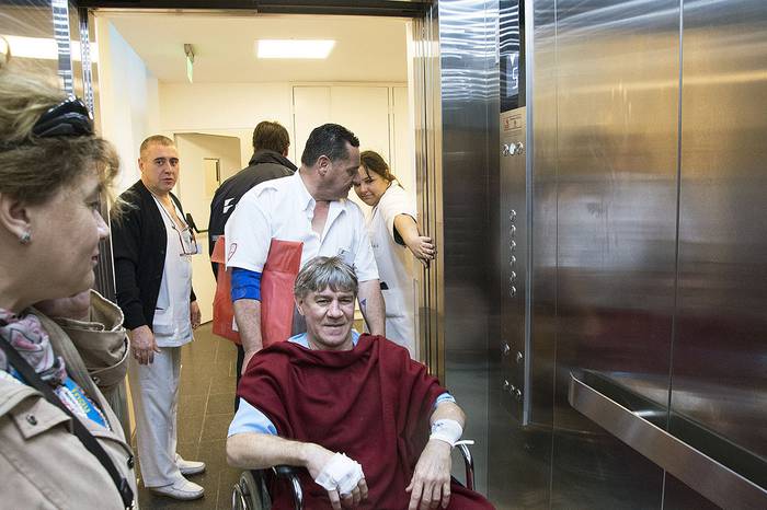 Ricardo Ruiz Díaz, operario de UTE, unos de los primeros pacientes en ingresar  a las instalaciones del nuevo hospital del Banco de Seguros del Estado. · Foto: Alessandro Maradei