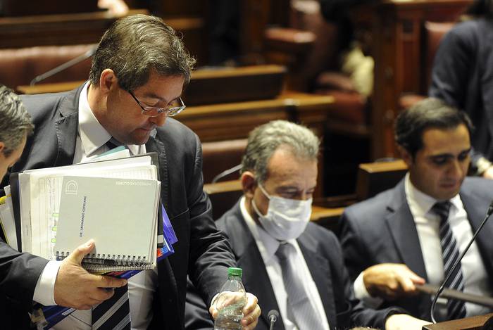 Leonardo Cipriani, Daniel Salinas y José Luis Satdjian, este martes, en la Cámara de Diputados. · Foto: Federico Gutiérrez