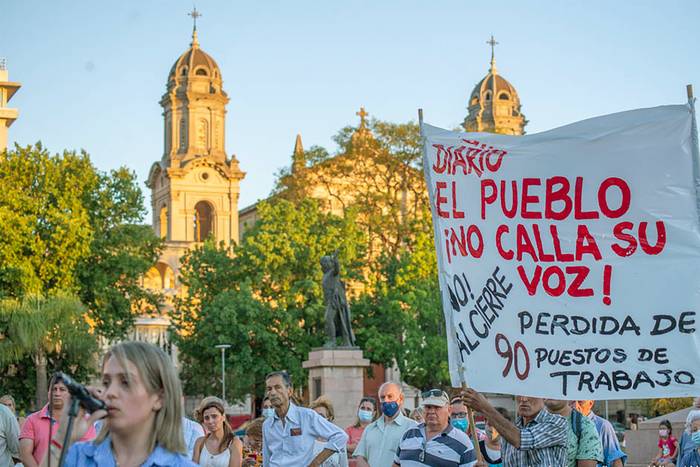 Manifestación en Salto, el 6 de diciembre · Foto: Miguel Moreira