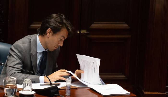 Juan Sartori, durante la sesión en la Cámara de Senadores (02.08.2023). · Foto: Mara Quintero