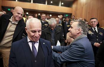 Francisco Legnani, Carlos Negro y Yamandú Orsi, en la presentación de Encuentros por Seguridad, el 28 de julio, en el anexo de Torre Ejecutiva. · Foto: Ernesto Ryan