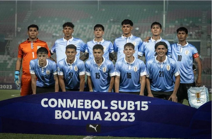 Selección uruguaya sub 15 en Bolivia. · Foto: AUF