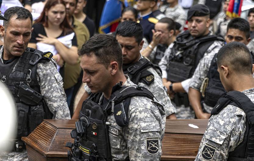 sepelio policia 1RS267758_20250324ER_013