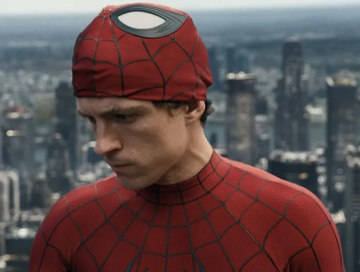 Foto principal del artículo 'Spider-Man: un nuevo día: la mejor aventura de Tom Holland se balancea entre cameos y un montón de subtramas'