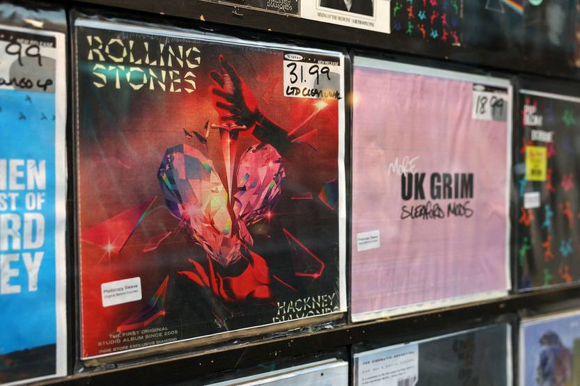 stones 3 000_33YP7QF