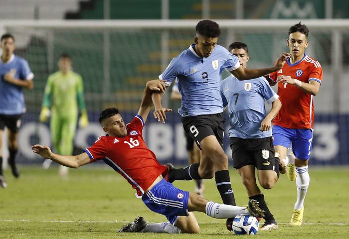 Uruguay debutó en el Sudamericano Sub 20 con victoria por 3-0 ante
