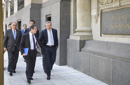 Héctor Lescano, embajador en Argentina; Ernesto Talvi, futuro ministro de Relaciones Exteriores, y Felipe Solá, canciller argentino, el 18 de febrero, en Buenos Aires. Héctor Lescano, embajador en Argentina; Ernesto Talvi, futuro ministro de Relaciones Exteriores, y Felipe Solá, canciller argentino, el 18 de febrero, en Buenos Aires.
