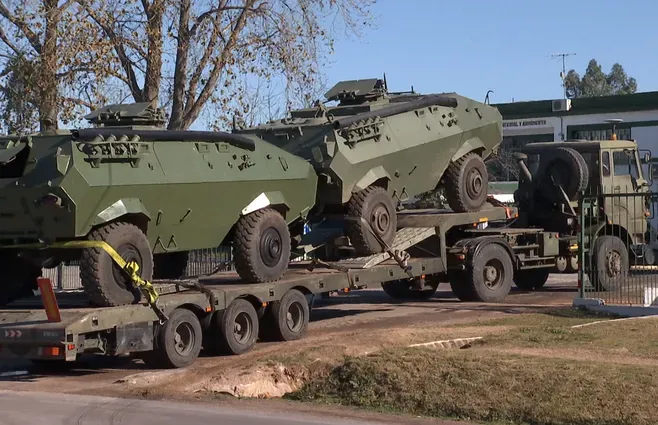 Foto principal del artículo 'El 74% de la población apoya la utilización de vehículos militares en operativos de seguridad interna'