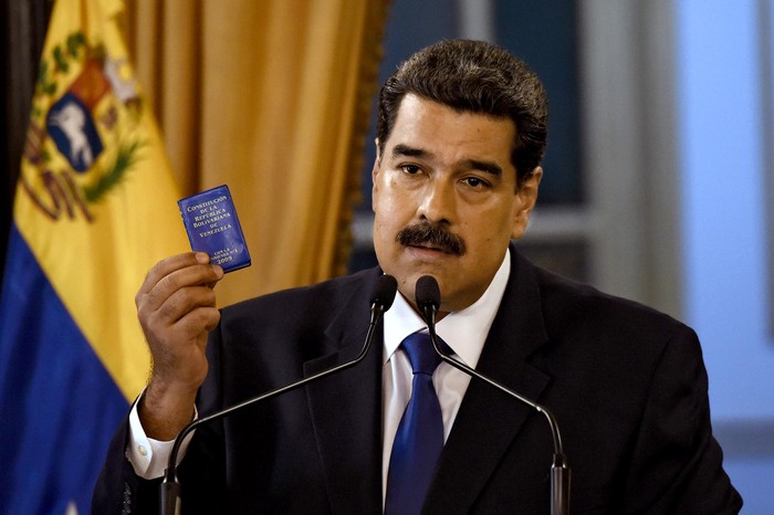 Nicolás Maduro, ayer, durante un discurso en el que respondió a la propuesta del Grupo Internacional de Contacto reunido en Montevideo. 
 · Foto: Juan Barreto, AFP