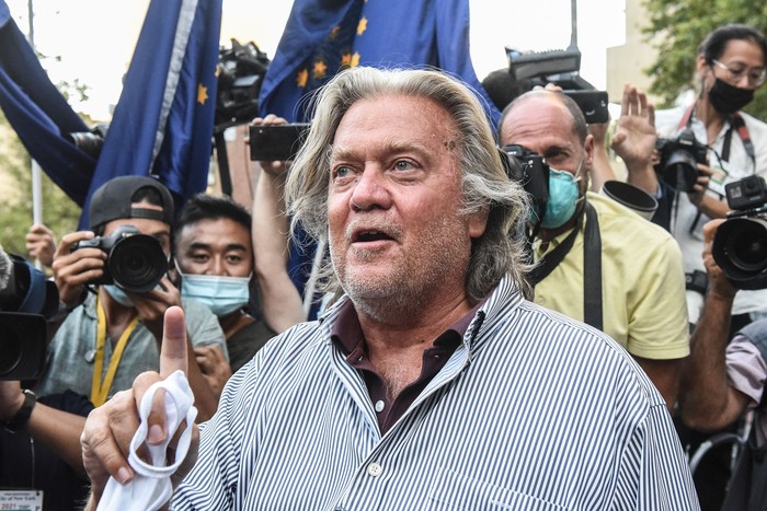 Steve Bannon, sale del Tribunal Federal de Manhattan, ayer, en la ciudad de Nueva York. · Foto: Stephanie Keith, Getty Images, AFP