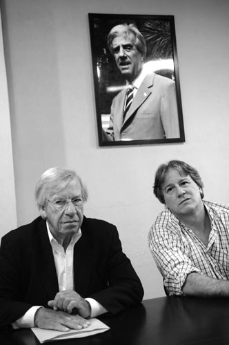 Danilo Astori y Fernando Lorenzo, ayer en la sede del FLS en Montevideo./ Foto: Nicolás Celaya